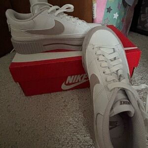 Nike women shoes DM7590-105